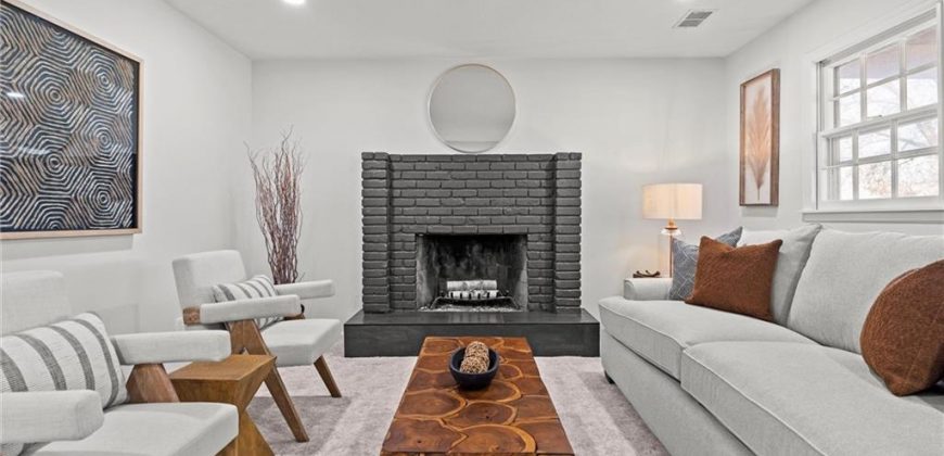 Homes for Sale in Kansas City, MO 64155 | 400 NE 112th Terrace