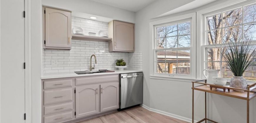 Homes for Sale in Kansas City, MO 64155 | 400 NE 112th Terrace