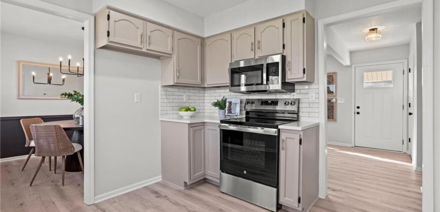 Homes for Sale in Kansas City, MO 64155 | 400 NE 112th Terrace