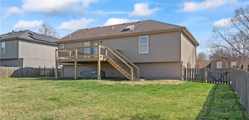 Homes for Sale in Kansas City, MO 64155 | 812 NE 116th Terrace