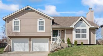 Homes for Sale in Kansas City, MO 64155 | 812 NE 116th Terrace