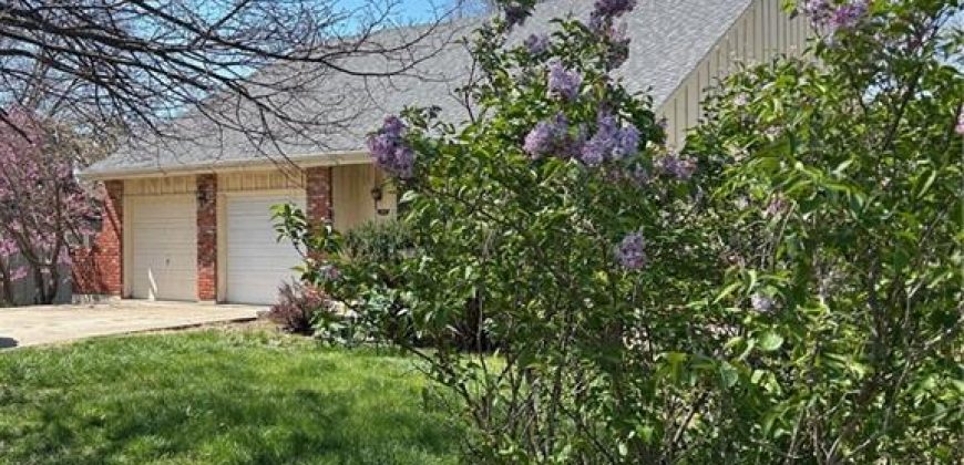 Homes for Sale in Kansas City, MO 64151 | 7412 N Strathbury Avenue