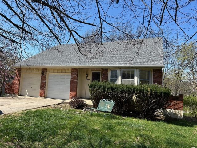 Homes for Sale in Kansas City, MO 64151 | 7412 N Strathbury Avenue