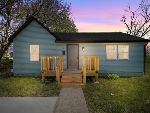 Homes for Sale in Excelsior Springs, MO 64024 | 311  May Street