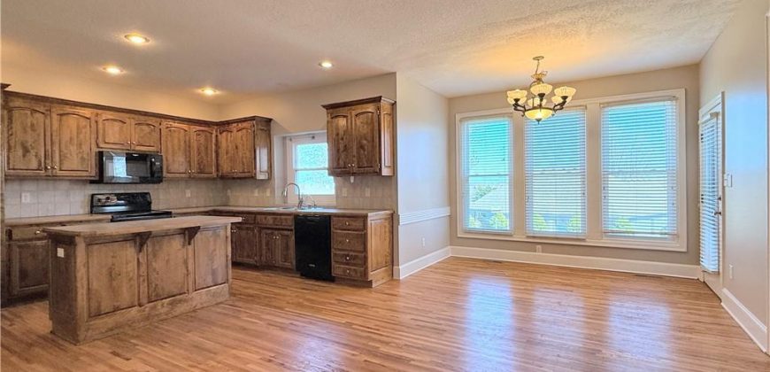 Homes for Sale in Kansas City, MO 64157 | 10009 N Maywood Avenue