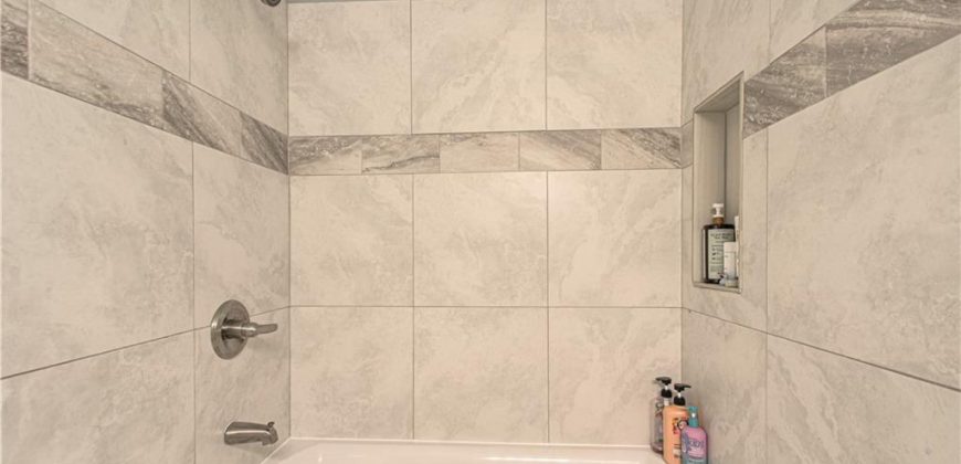 Homes for Sale in Kearney, MO 64060 | 310 E 22nd Street