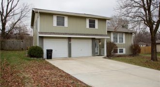 Homes for Sale in Kansas City, MO 64152 | 7111 NW Edgehill Road