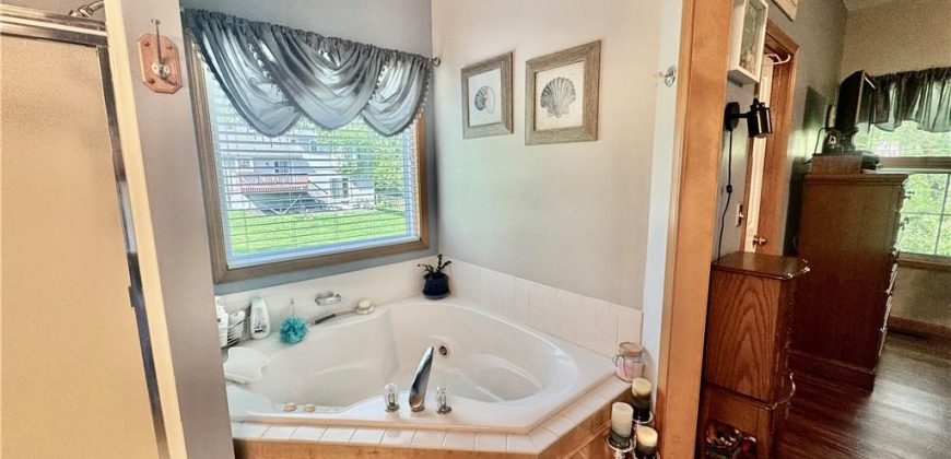 Homes for Sale in Liberty, MO 64068 | 557  Crabapple Lane