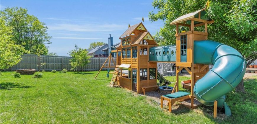 Homes for Sale in Kansas City, MO 64119 | 7109 N Crystal Avenue