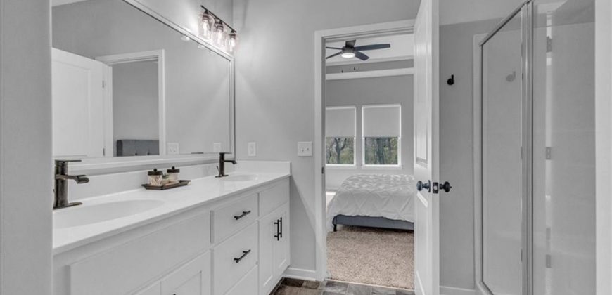 Homes for Sale in Parkville, MO 64152 | 16123  Giorgia Street