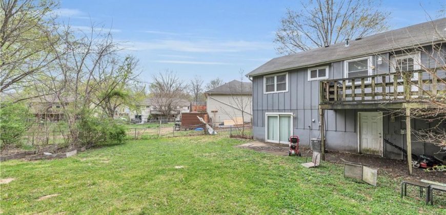 Homes for Sale in Parkville, MO 64152 | 5824 NW Walnut Court