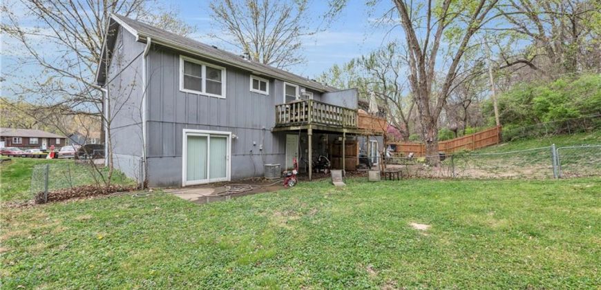 Homes for Sale in Parkville, MO 64152 | 5824 NW Walnut Court