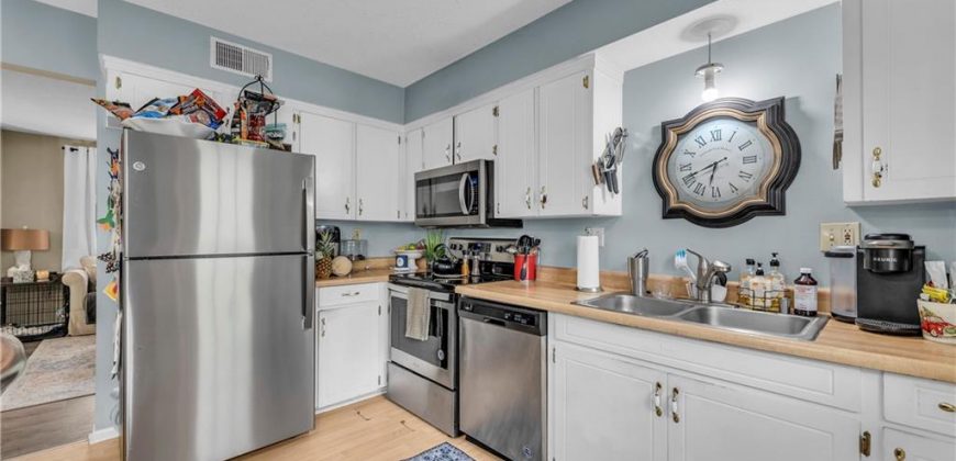 Homes for Sale in Parkville, MO 64152 | 5824 NW Walnut Court