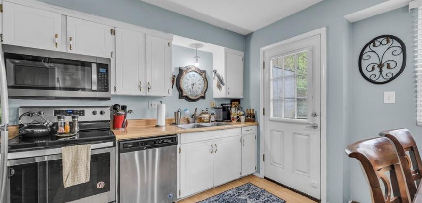 Homes for Sale in Parkville, MO 64152 | 5824 NW Walnut Court