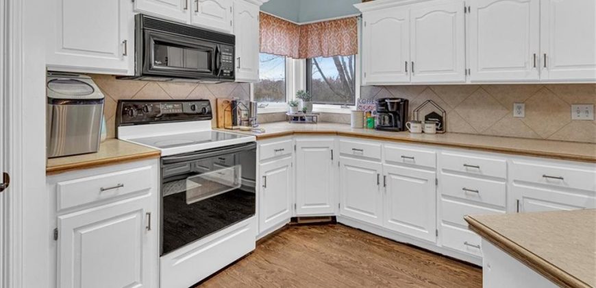 Homes for Sale in Kearney, MO 64060 | 1104  Colony Drive