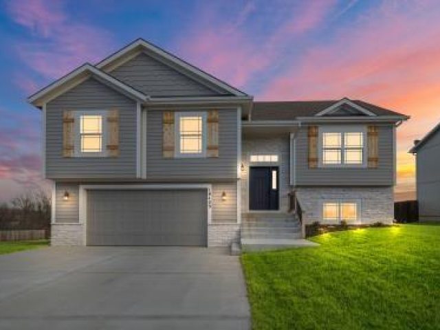 Homes for Sale in Smithville, MO 64089 | 18408  Rock Creek Drive