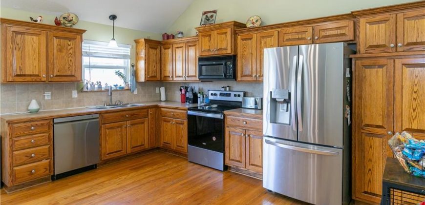 Homes for Sale in Kearney, MO 64060 | 906 W 7TH Avenue