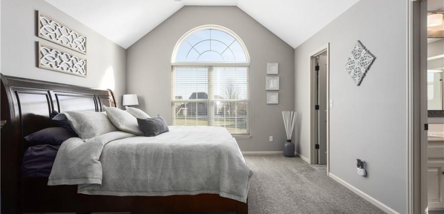 Homes for Sale in Kansas City, MO 64157 | 10904 N Manchester Avenue