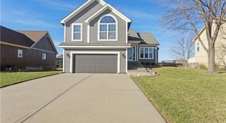 Homes for Sale in Kansas City, MO 64157 | 10904 N Manchester Avenue