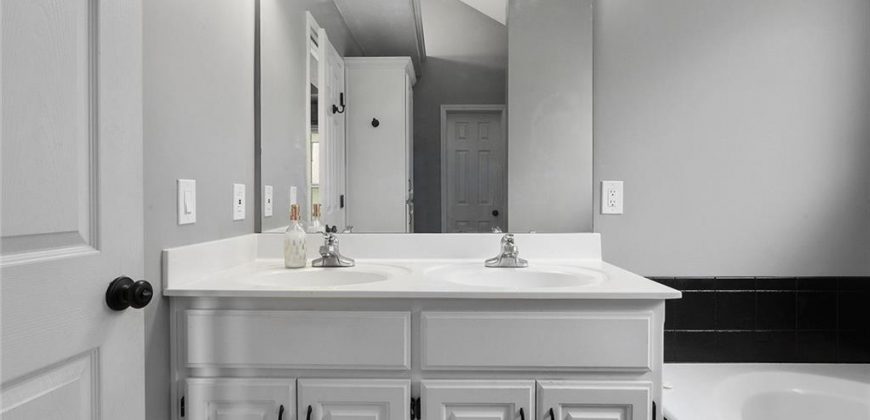 Homes for Sale in Platte City, MO 64079 | 13435  Sycamore Drive