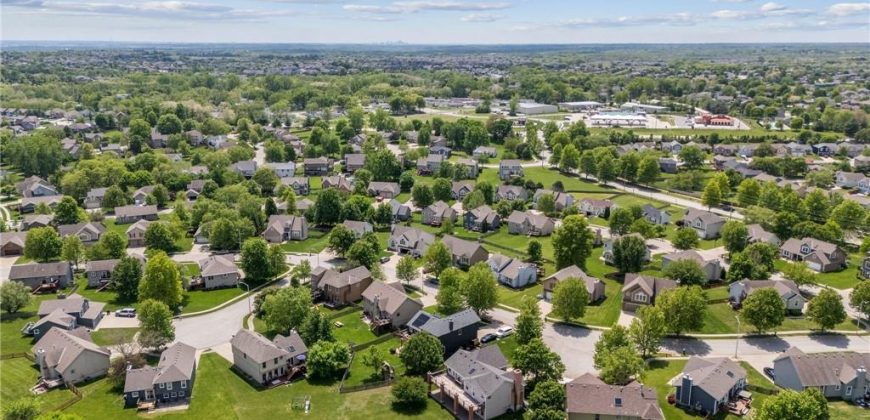 Homes for Sale in Kansas City, MO 64157 | 11004 N Kentucky Place