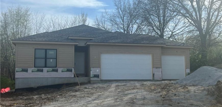 Homes for Sale in Kearney, MO 64060 | 212 S MARIMACK Court