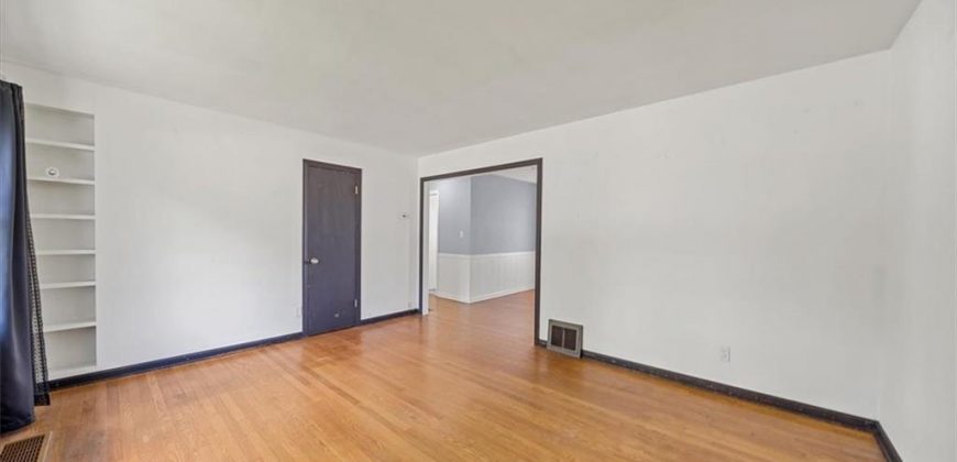 Homes for Sale in Gladstone, MO 64118 | 2504 NE 60th Street