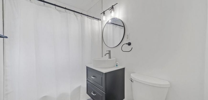 Homes for Sale in Gladstone, MO 64118 | 2504 NE 60th Street