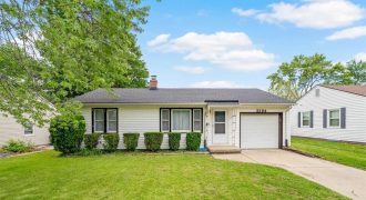 Homes for Sale in Gladstone, MO 64118 | 2504 NE 60th Street