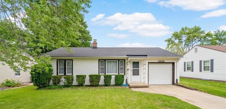 Homes for Sale in Gladstone, MO 64118 | 2504 NE 60th Street