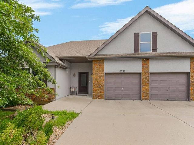 Homes for Sale in Kansas City, MO 64155 | 1709 NE 98th Street