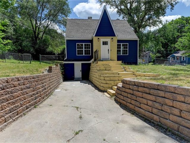 Homes for Sale in Kansas City, MO 64116 | 3701 N Cherry Street
