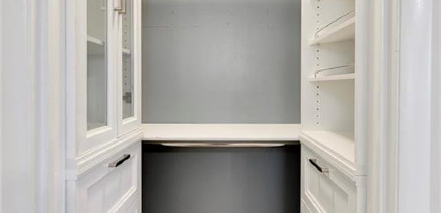 Homes for Sale in Gladstone, MO 64118 | 208 NW 73rd Street