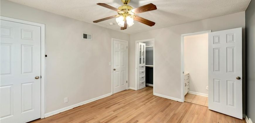 Homes for Sale in Gladstone, MO 64118 | 208 NW 73rd Street