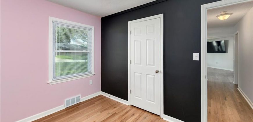 Homes for Sale in Gladstone, MO 64118 | 208 NW 73rd Street