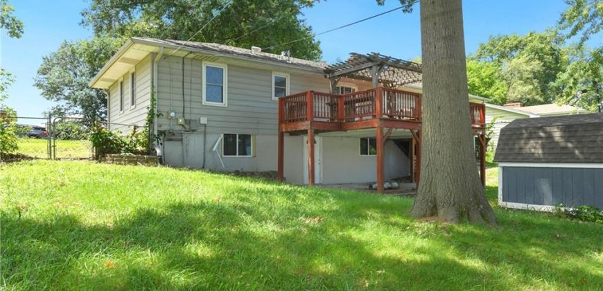 Homes for Sale in Gladstone, MO 64118 | 208 NW 73rd Street