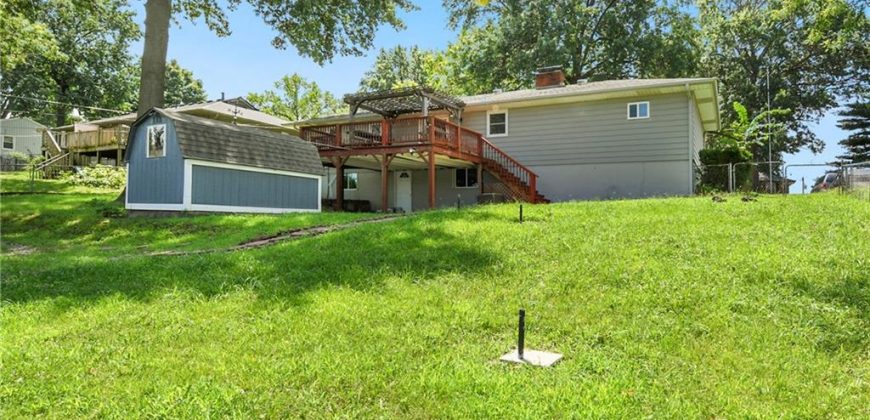 Homes for Sale in Gladstone, MO 64118 | 208 NW 73rd Street