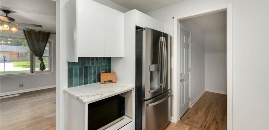 Homes for Sale in Gladstone, MO 64118 | 208 NW 73rd Street