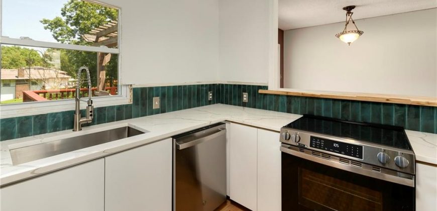 Homes for Sale in Gladstone, MO 64118 | 208 NW 73rd Street