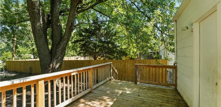 Homes for Sale in Gladstone, MO 64118 | 6513 N HARRISON Street