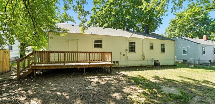 Homes for Sale in Gladstone, MO 64118 | 6513 N HARRISON Street