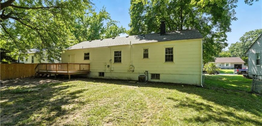 Homes for Sale in Gladstone, MO 64118 | 6513 N HARRISON Street