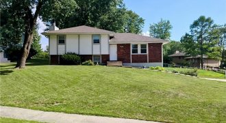 Homes for Sale in Kansas City, MO 64155 | 10439 N Cherry Drive