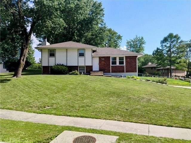 Homes for Sale in Kansas City, MO 64155 | 10439 N Cherry Drive