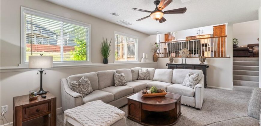 Homes for Sale in Kansas City, MO 64157 | 11004 N Laurel Avenue