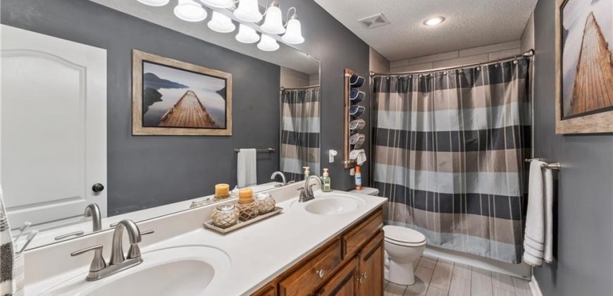 Homes for Sale in Kansas City, MO 64157 | 11004 N Laurel Avenue