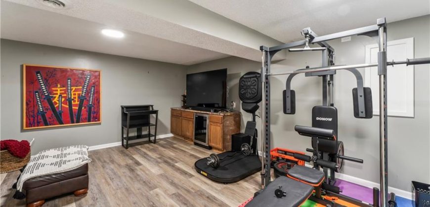 Homes for Sale in Kansas City, MO 64157 | 11004 N Laurel Avenue