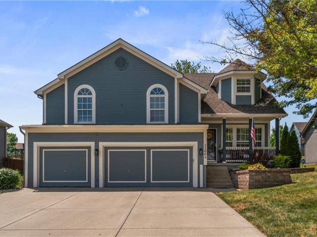 Homes for Sale in Kansas City, MO 64157 | 11004 N Laurel Avenue
