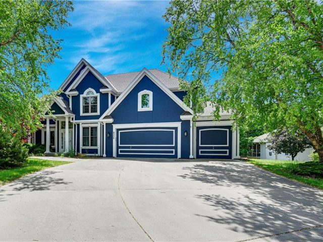 Homes for Sale in Parkville, MO 64152 | 6330 N Nevada Avenue