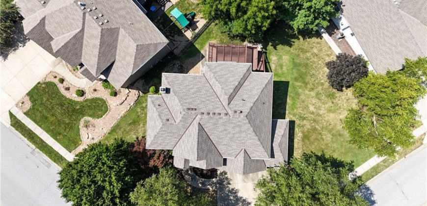 Homes for Sale in Parkville, MO 64152 | 6330 N Nevada Avenue